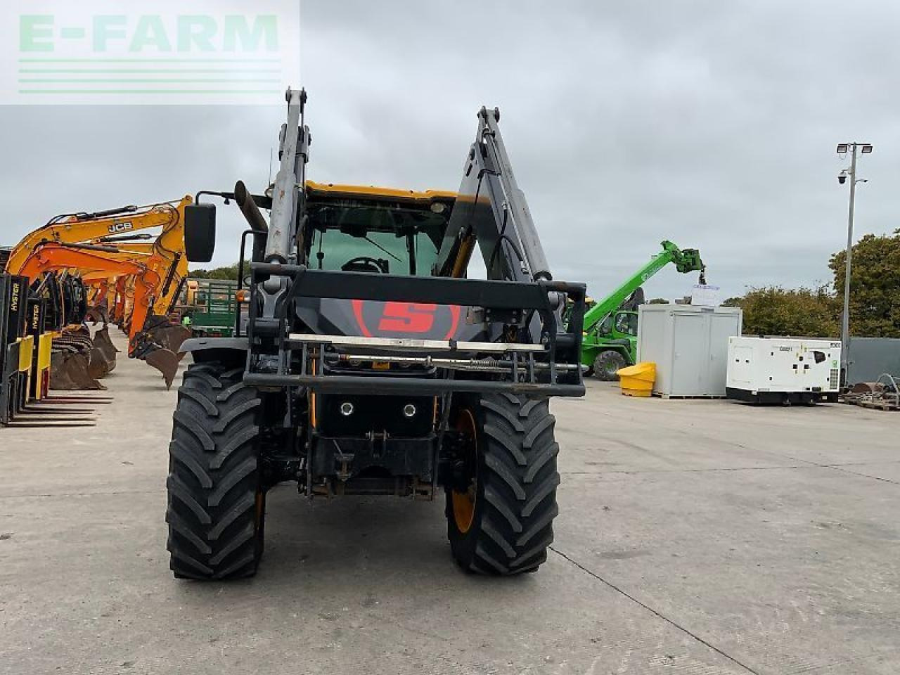 JCB fastrac 4220 tractor (st24631) - Traktor: 4 kép. JCB fastrac 4220 tractor (st24631) - Traktor: 4 kép.