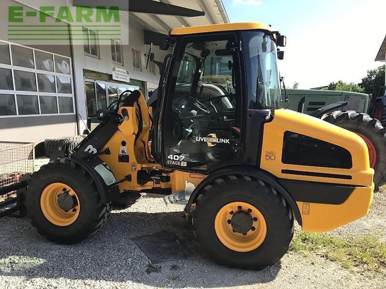 JCB jcb 407 - Minikotró: 1 kép. JCB jcb 407 - Minikotró: 1 kép.