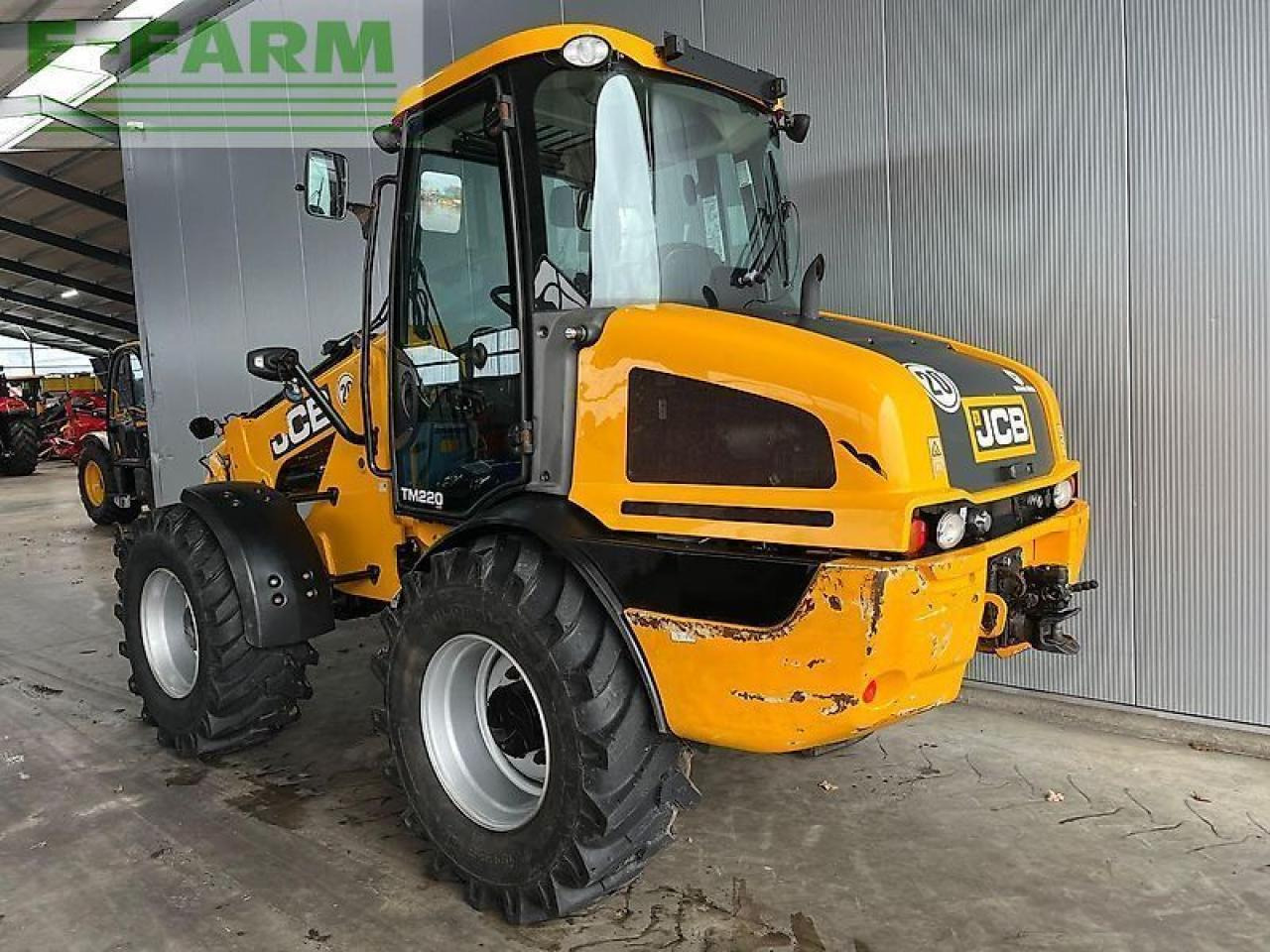 JCB tm 220 agri - Gumikerekes homlokrakodó: 5 kép. JCB tm 220 agri - Gumikerekes homlokrakodó: 5 kép.
