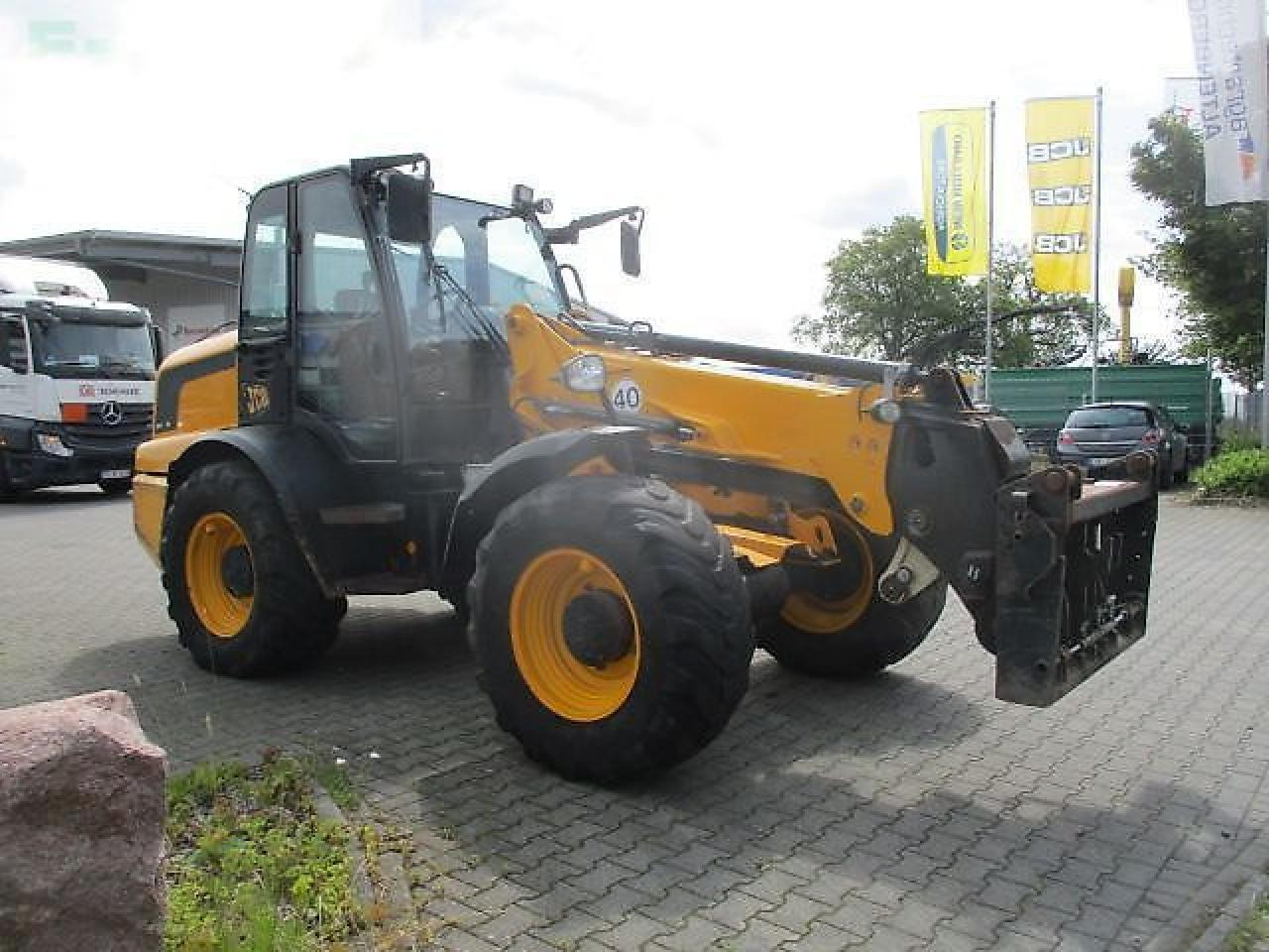 JCB tm 310 - Teleszkópos rakodó: 3 kép. JCB tm 310 - Teleszkópos rakodó: 3 kép.