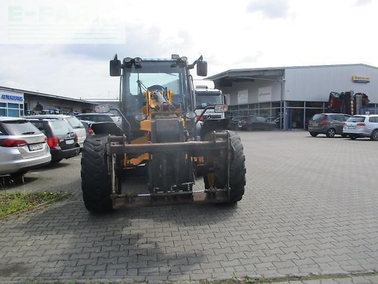 JCB tm 310 teleskopradlader - Gumikerekes homlokrakodó: 2 kép. JCB tm 310 teleskopradlader - Gumikerekes homlokrakodó: 2 kép.