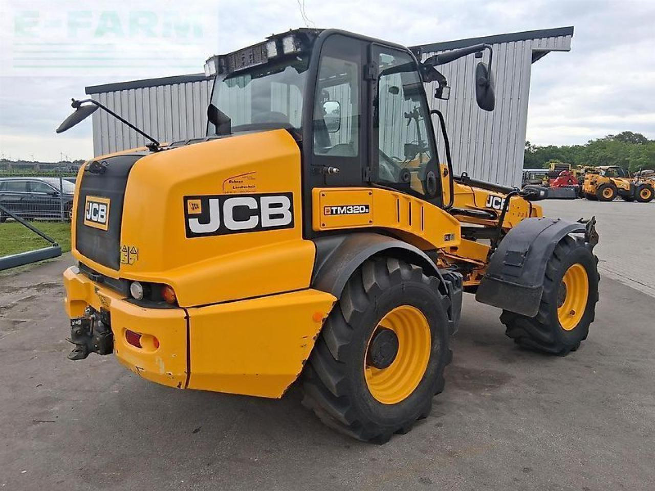 JCB tm 320s - Gumikerekes homlokrakodó: 4 kép. JCB tm 320s - Gumikerekes homlokrakodó: 4 kép.