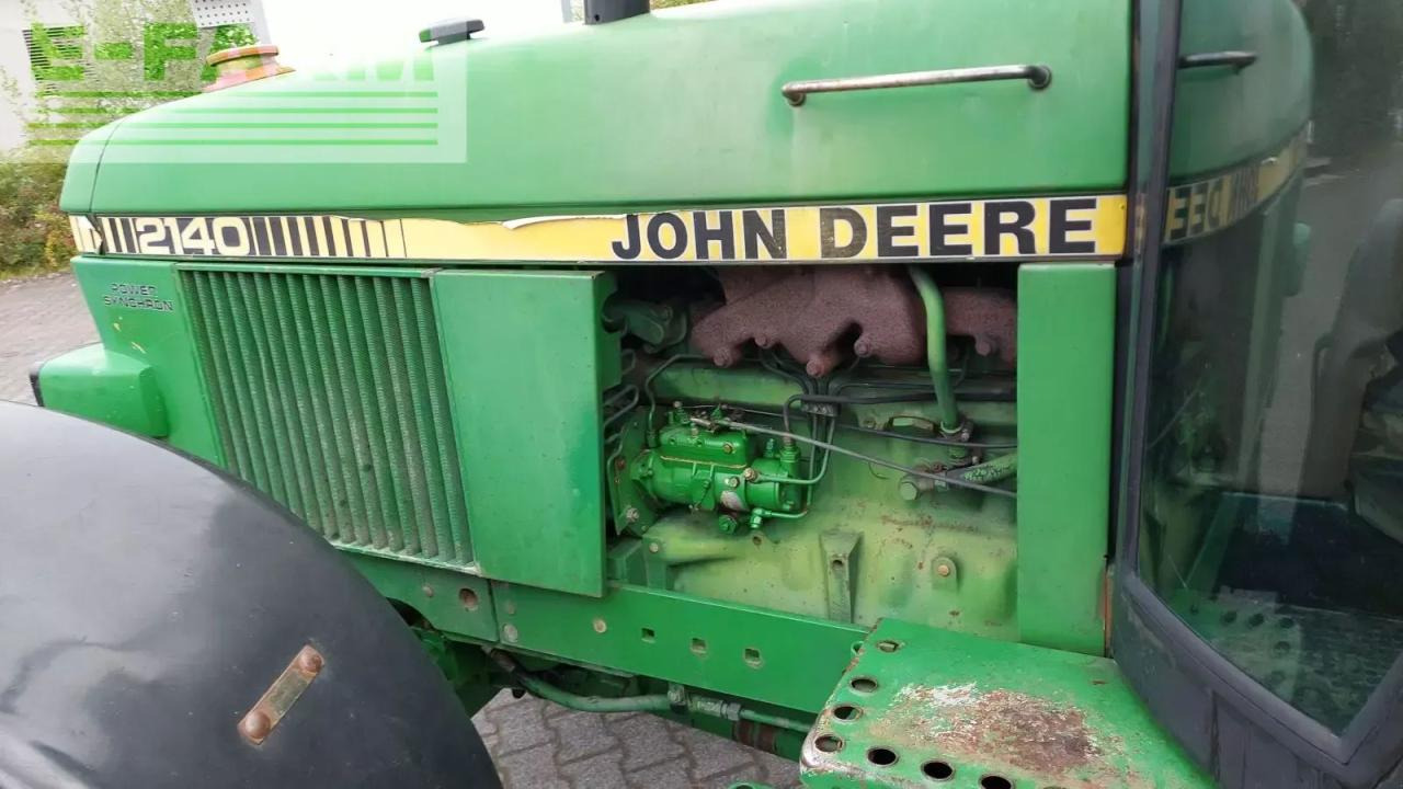 John Deere 2140a - Traktor: 5 kép. John Deere 2140a - Traktor: 5 kép.