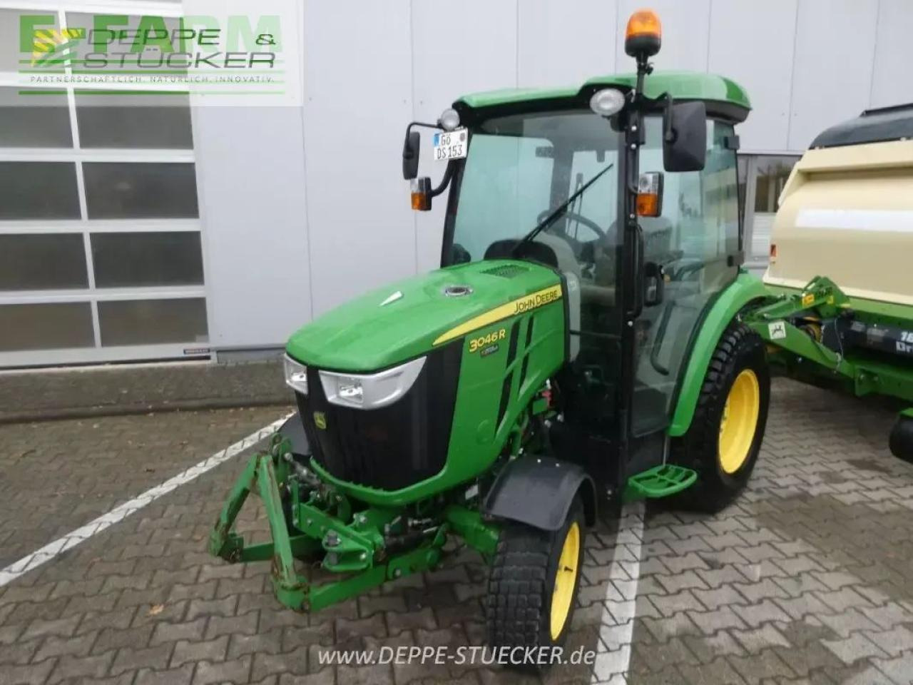 John Deere 3046r - Traktor: 2 kép. John Deere 3046r - Traktor: 2 kép.