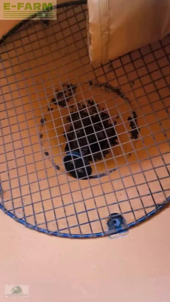 Traktor John Deere 3046r: 23 kép. Traktor John Deere 3046r: 23 kép.