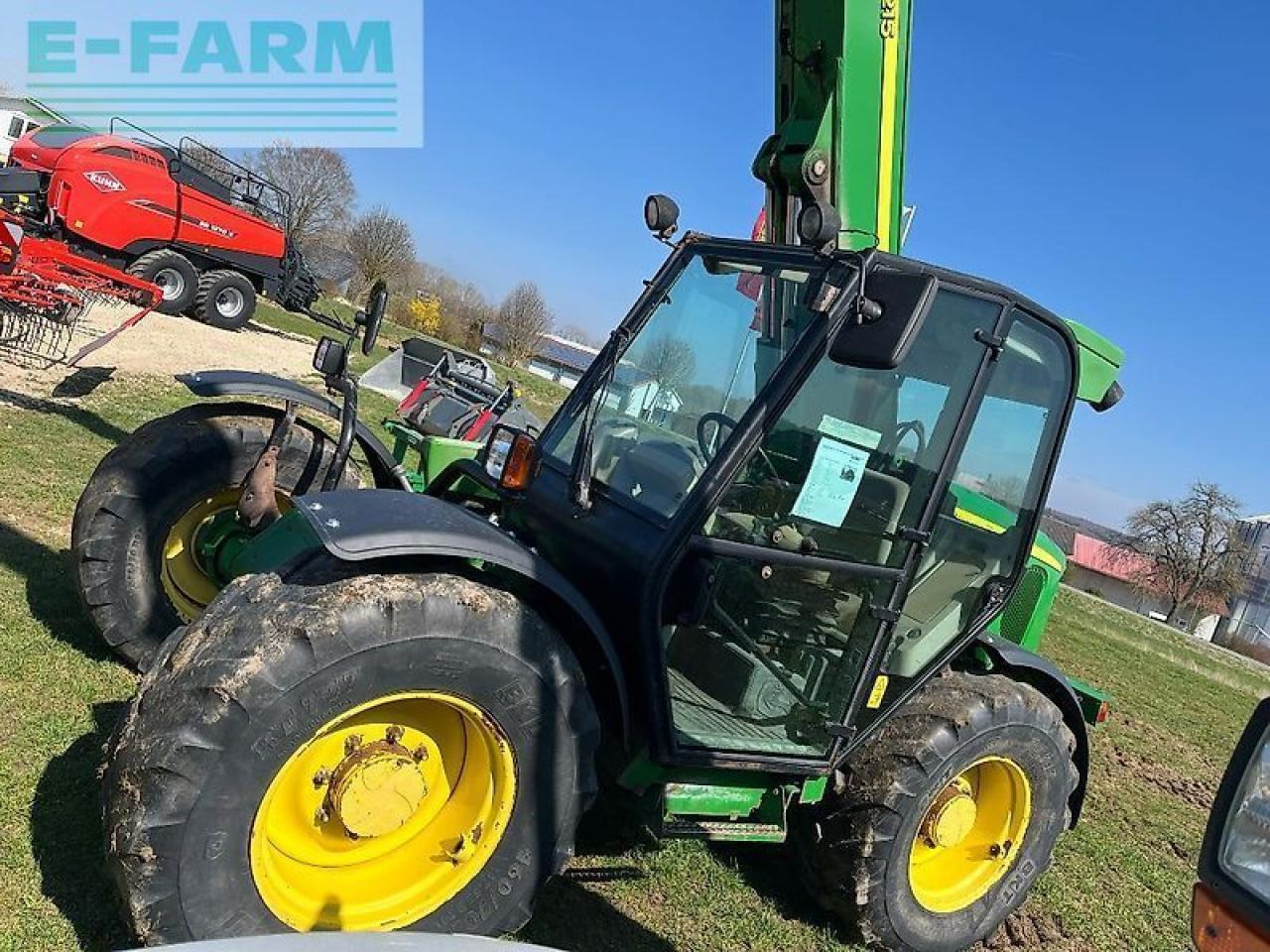 John Deere 3215 euroaufnahme - Teleszkópos rakodó: 2 kép. John Deere 3215 euroaufnahme - Teleszkópos rakodó: 2 kép.