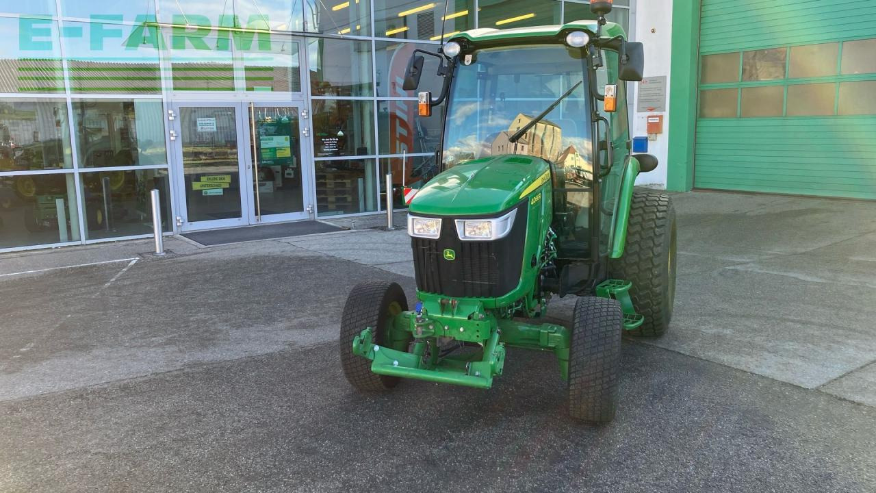 John Deere 4066R - Traktor: 3 kép. John Deere 4066R - Traktor: 3 kép.