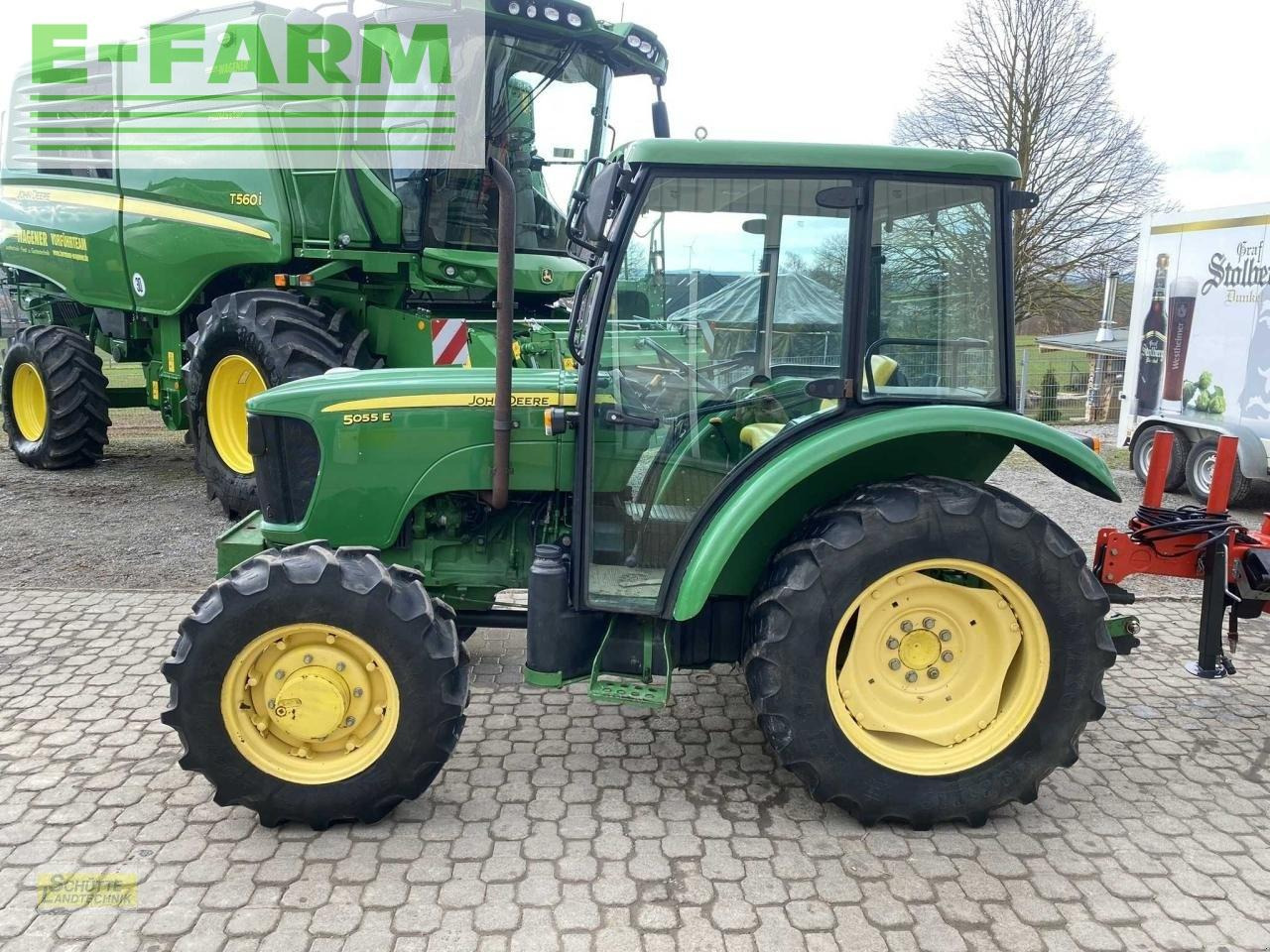 John Deere 5055e - Traktor: 4 kép. John Deere 5055e - Traktor: 4 kép.