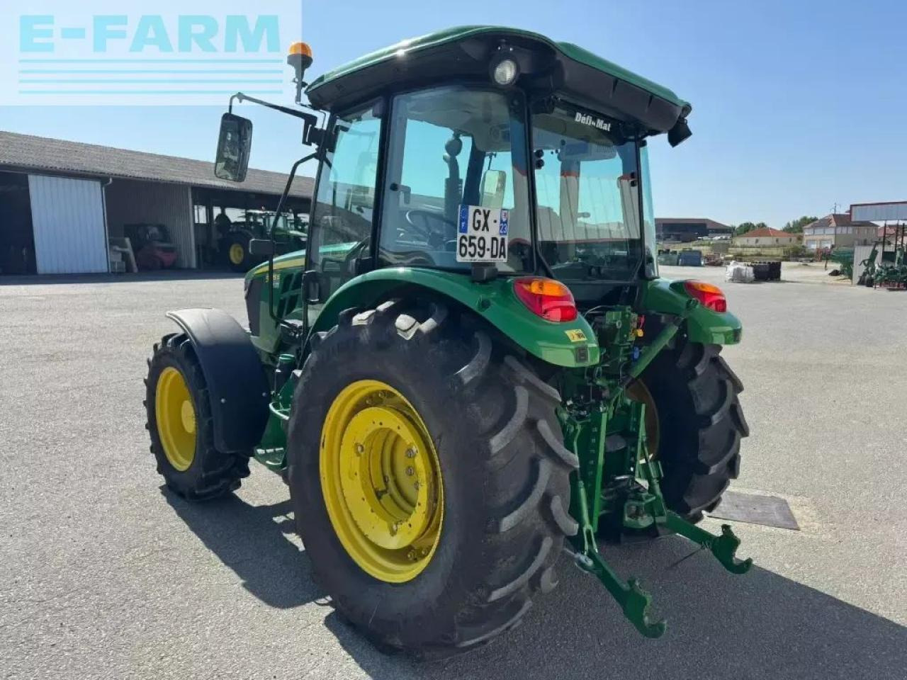 John Deere 5075 e power reverser 24/12 - Traktor: 4 kép. John Deere 5075 e power reverser 24/12 - Traktor: 4 kép.