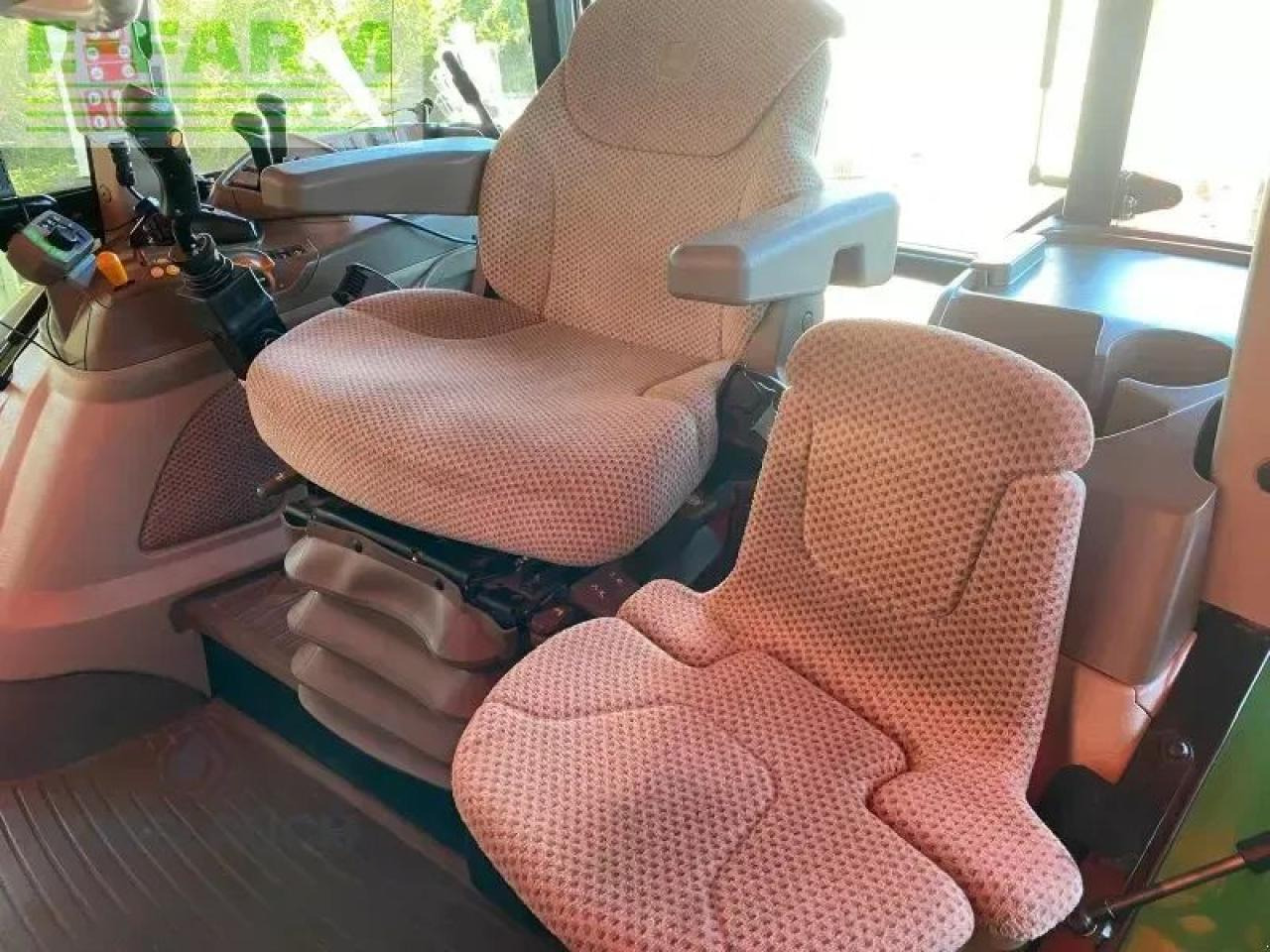 John Deere 5100r - Traktor: 4 kép. John Deere 5100r - Traktor: 4 kép.