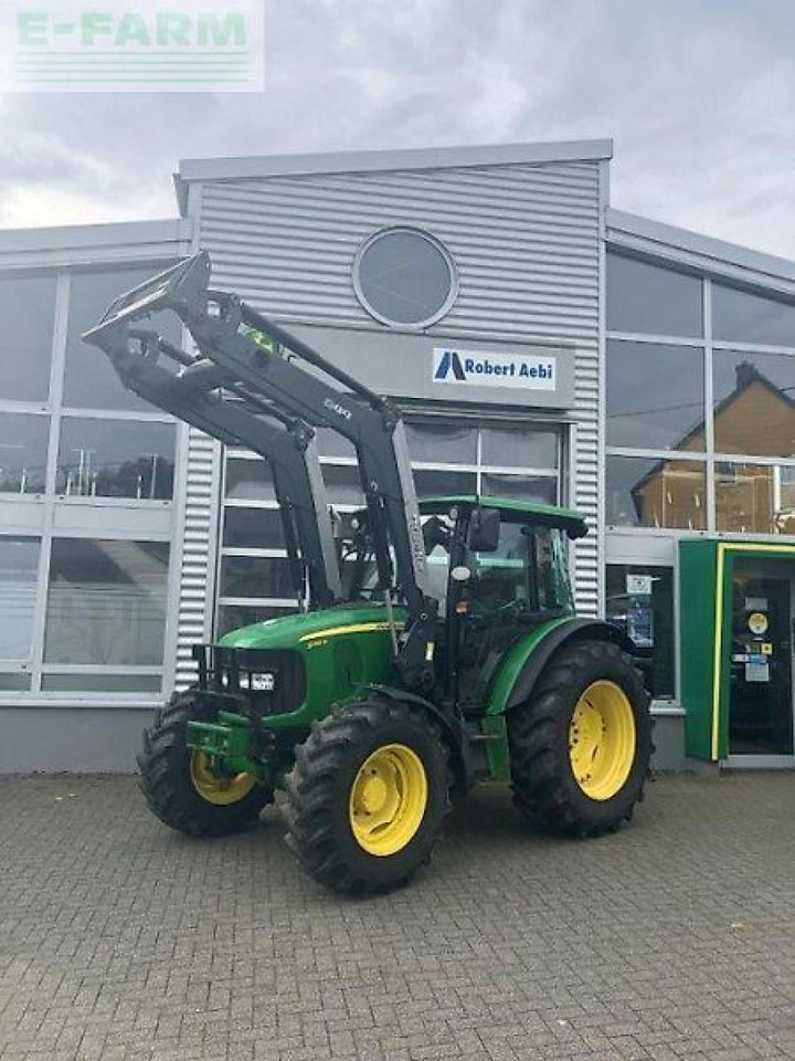 John Deere 5100r - Traktor: 1 kép. John Deere 5100r - Traktor: 1 kép.