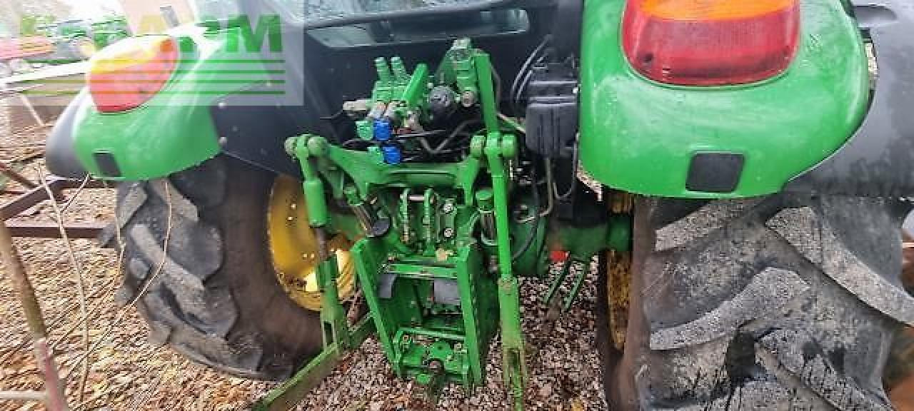 John Deere 5115m - Traktor: 3 kép. John Deere 5115m - Traktor: 3 kép.