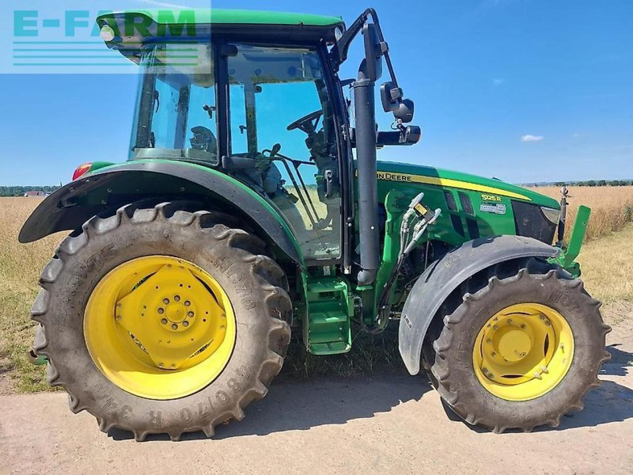 John Deere 5125r - Traktor: 5 kép. John Deere 5125r - Traktor: 5 kép.