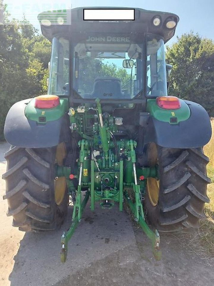 John Deere 5125r - Traktor: 4 kép. John Deere 5125r - Traktor: 4 kép.