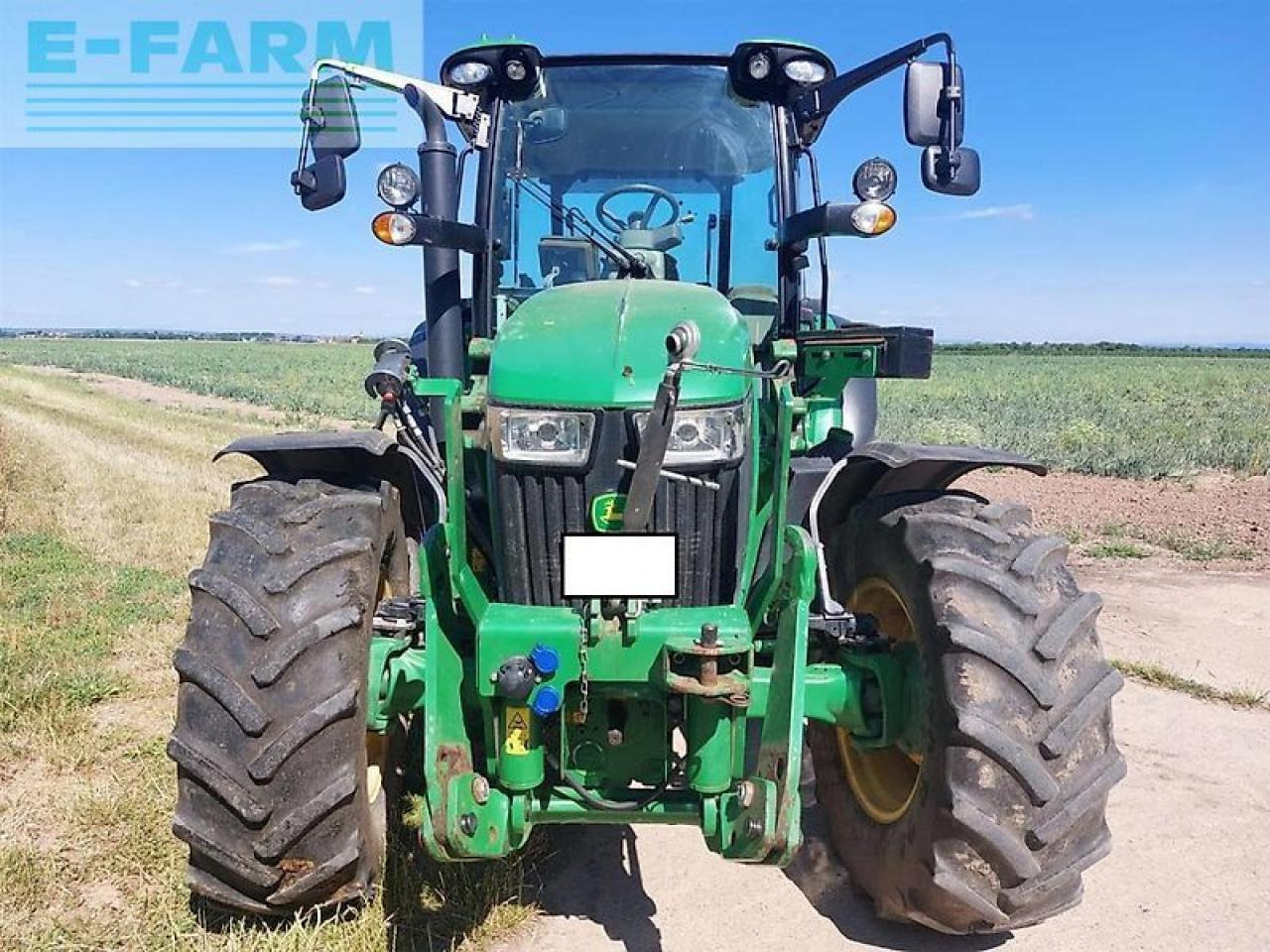 John Deere 5125r - Traktor: 2 kép. John Deere 5125r - Traktor: 2 kép.