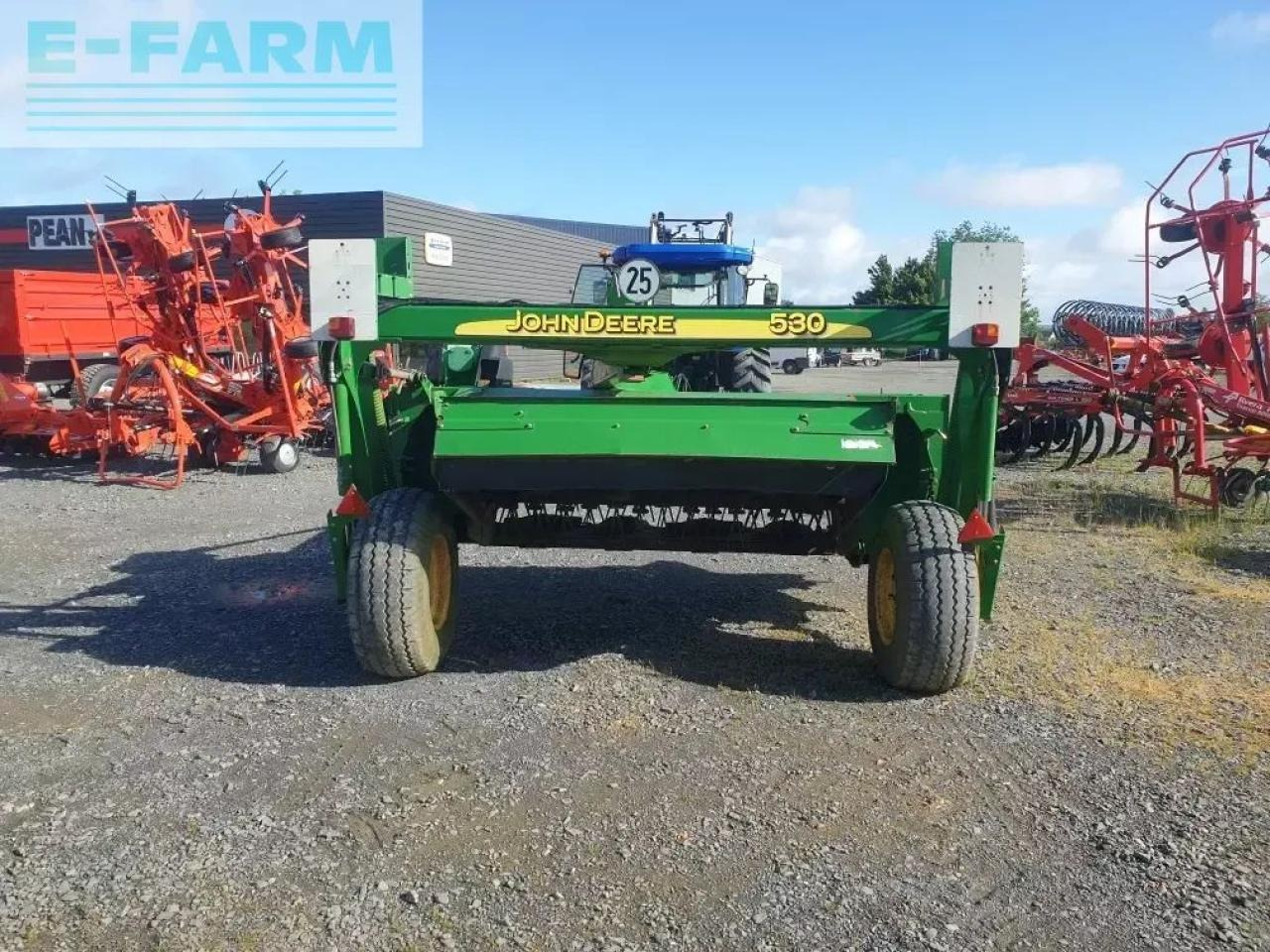 John Deere 530 - Fűkasza: 2 kép. John Deere 530 - Fűkasza: 2 kép.