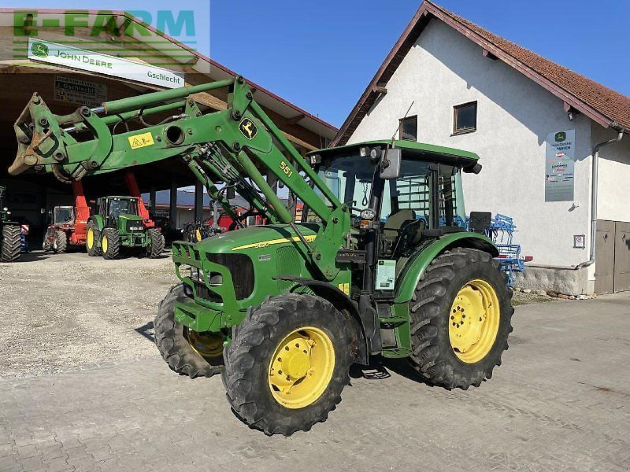 John Deere 5620 fl premium - Traktor: 2 kép. John Deere 5620 fl premium - Traktor: 2 kép.