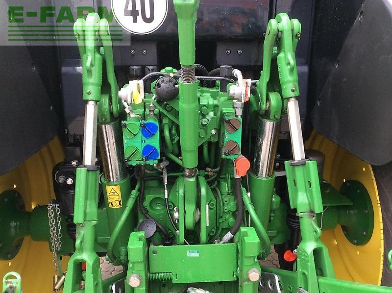 John Deere 6100 m - Traktor: 5 kép. John Deere 6100 m - Traktor: 5 kép.