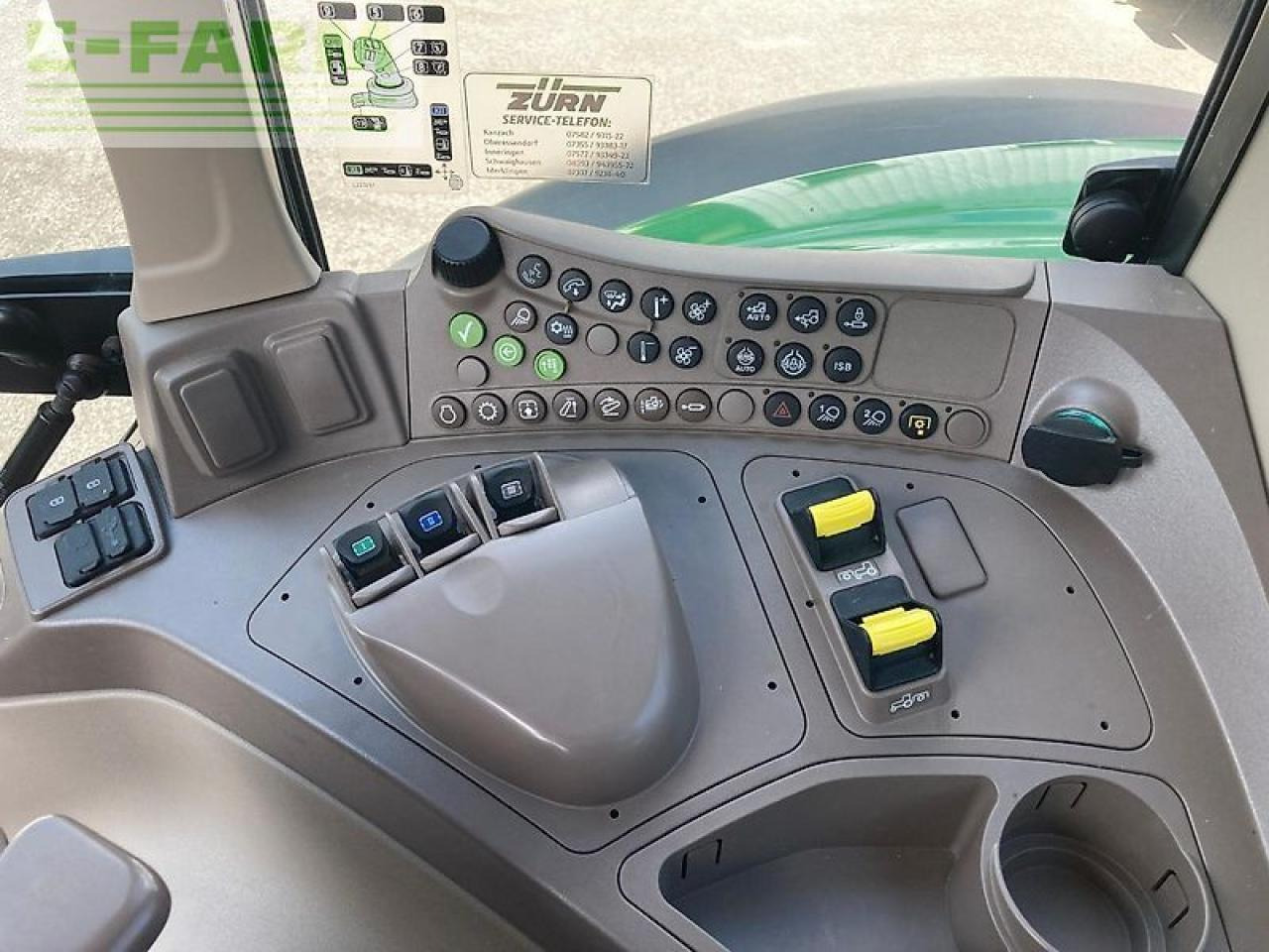 Traktor John Deere 6100m: 18 kép. Traktor John Deere 6100m: 18 kép.