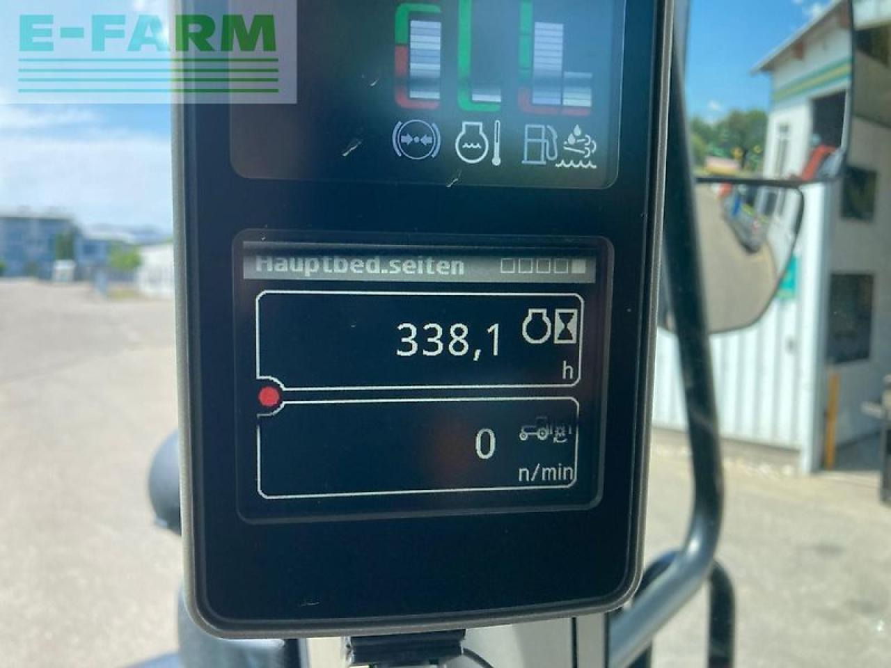 Traktor John Deere 6100m: 16 kép. Traktor John Deere 6100m: 16 kép.