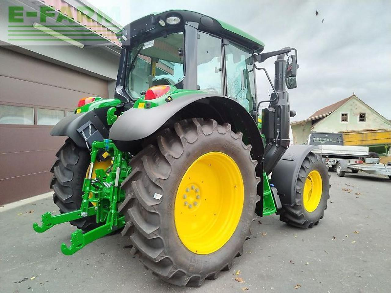 John Deere 6100m - Traktor: 3 kép. John Deere 6100m - Traktor: 3 kép.