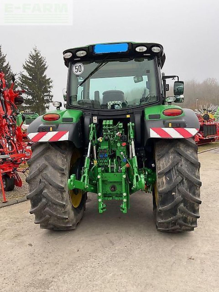 John Deere 6110 r - Traktor: 3 kép. John Deere 6110 r - Traktor: 3 kép.
