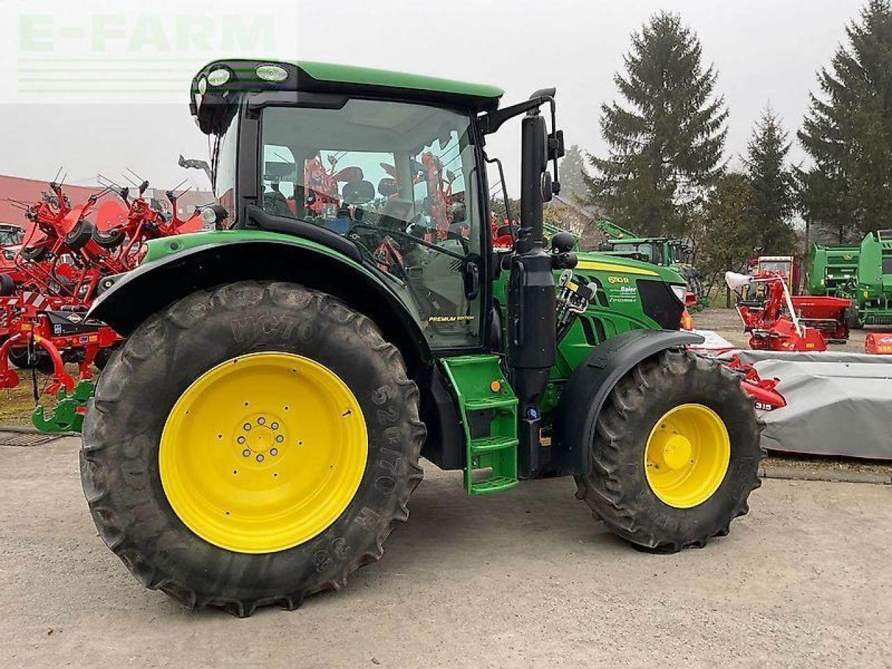 John Deere 6110 r - Traktor: 2 kép. John Deere 6110 r - Traktor: 2 kép.