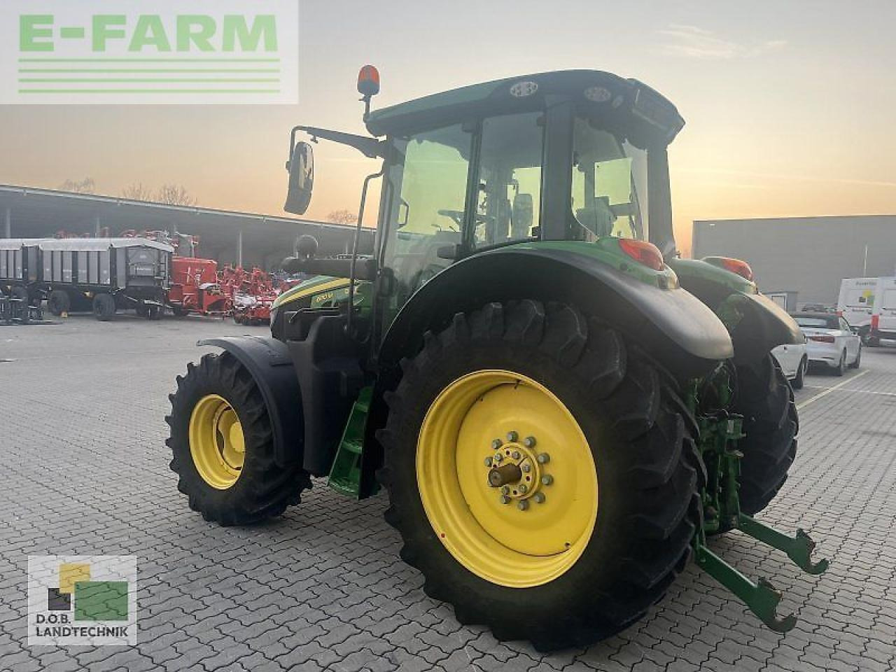 John Deere 6110m - Traktor: 3 kép. John Deere 6110m - Traktor: 3 kép.