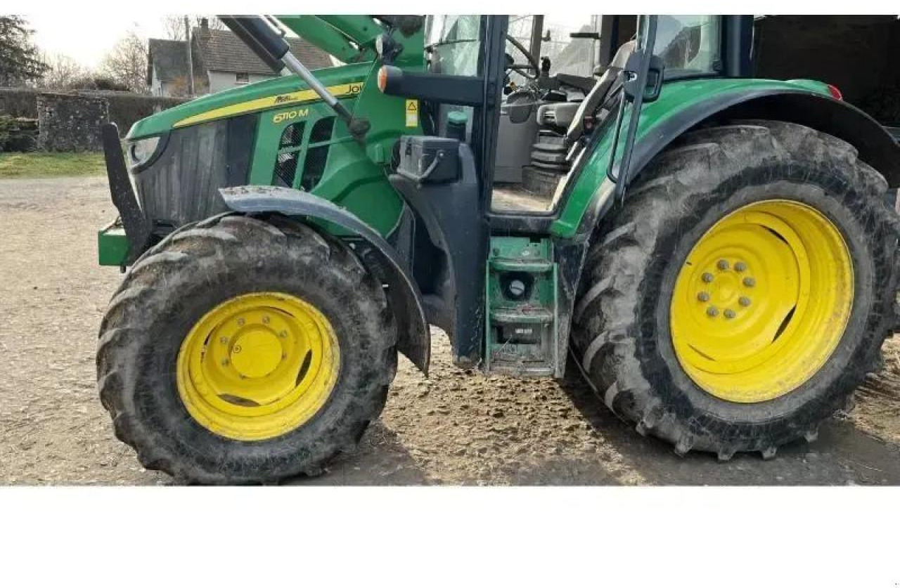 John Deere 6110m - Traktor: 1 kép. John Deere 6110m - Traktor: 1 kép.