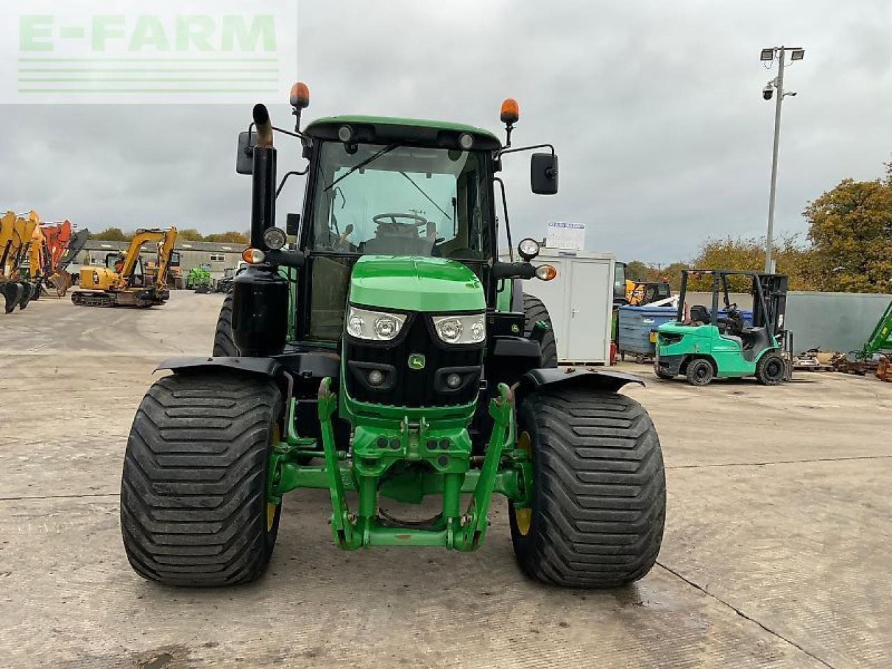 John Deere 6110m tractor (st24895) - Traktor: 3 kép. John Deere 6110m tractor (st24895) - Traktor: 3 kép.