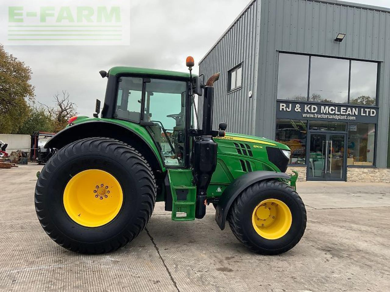 John Deere 6110m tractor (st24895) - Traktor: 1 kép. John Deere 6110m tractor (st24895) - Traktor: 1 kép.