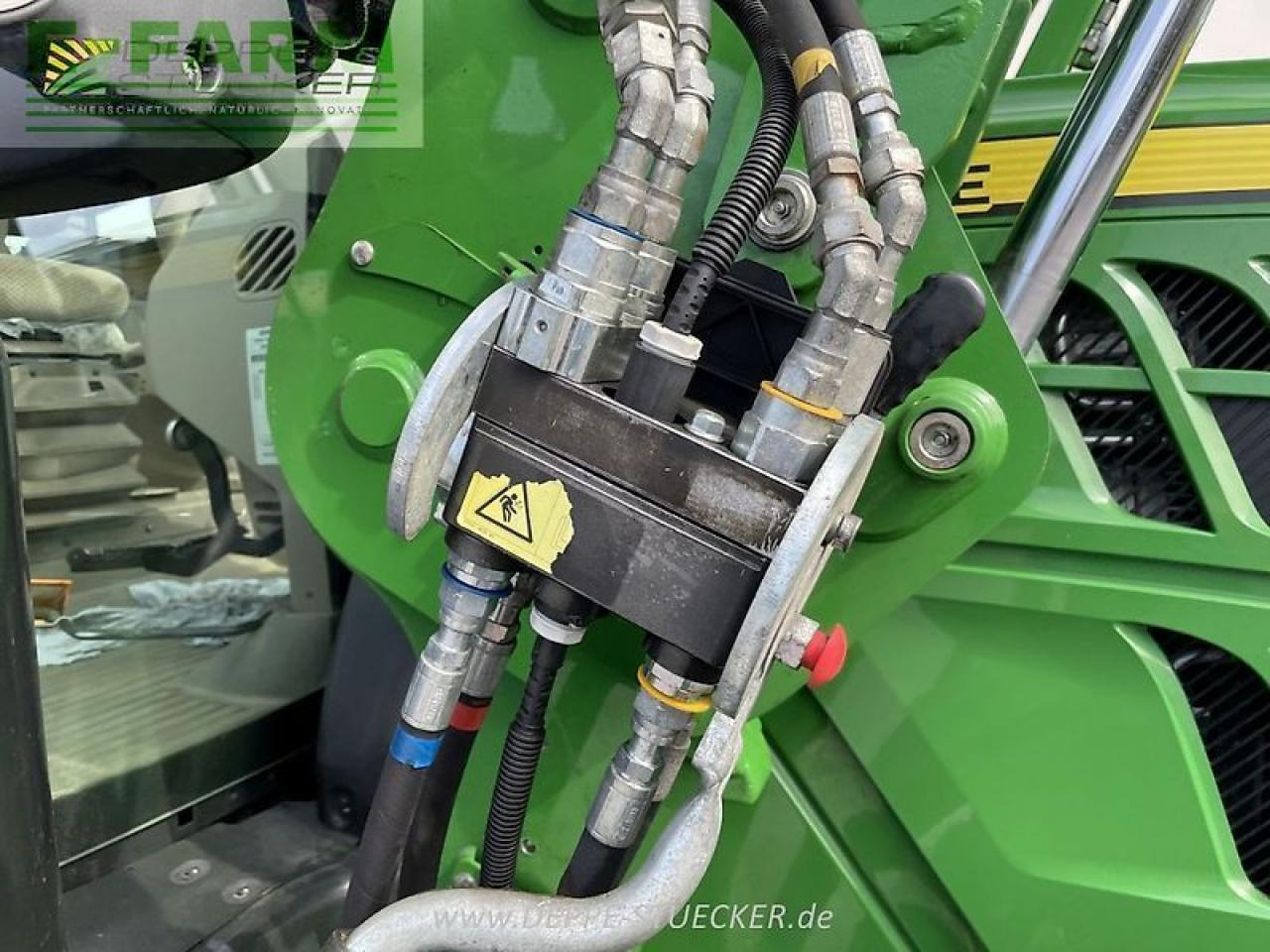 John Deere 6110r - Traktor: 3 kép. John Deere 6110r - Traktor: 3 kép.