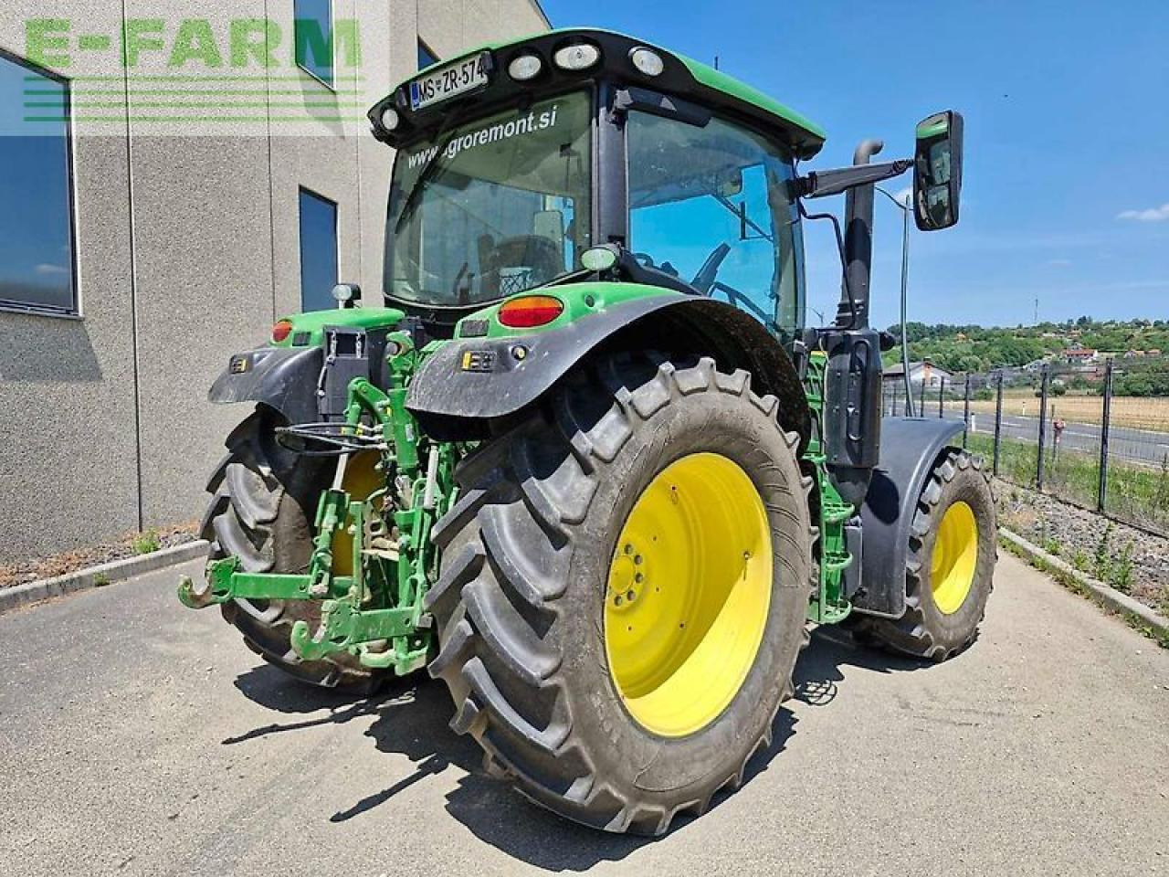 John Deere 6110r - Traktor: 3 kép. John Deere 6110r - Traktor: 3 kép.