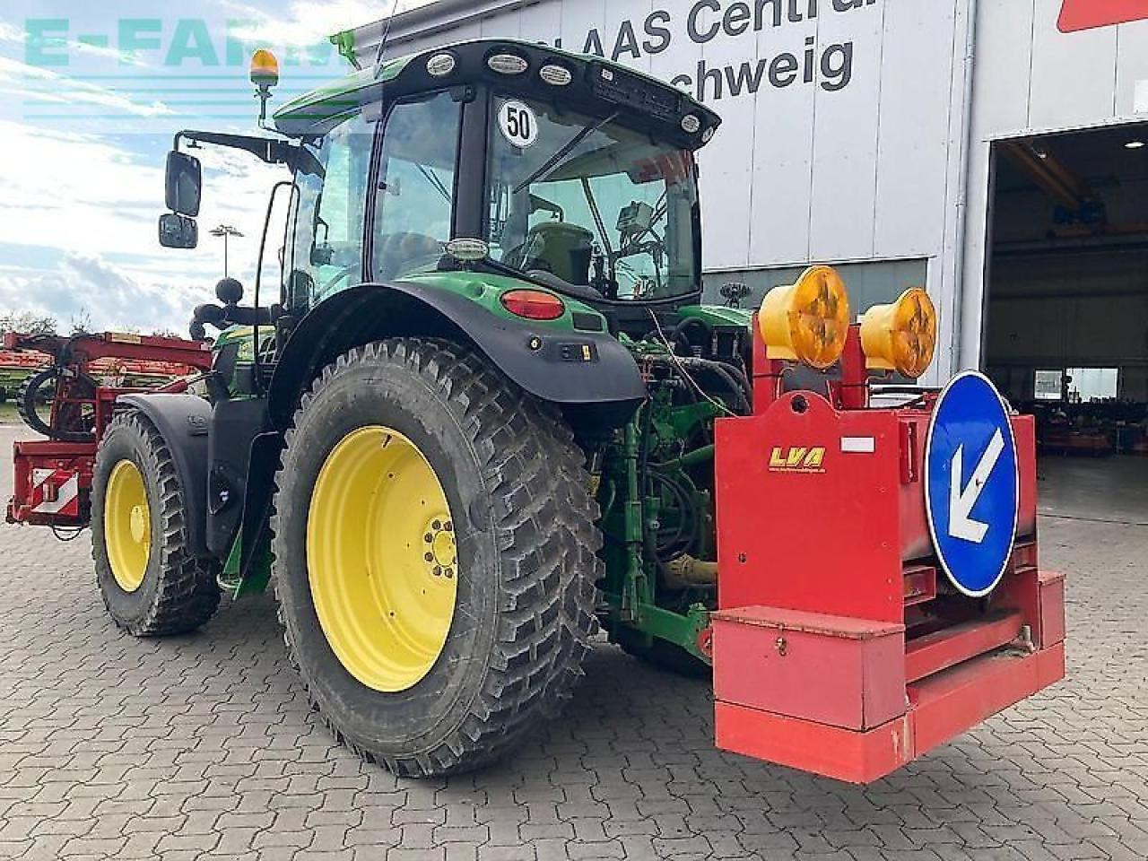 John Deere 6110r kommunal - Traktor: 5 kép. John Deere 6110r kommunal - Traktor: 5 kép.