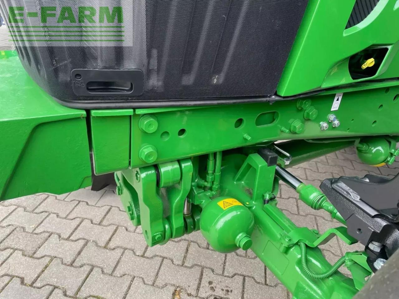 John Deere 6120m - Traktor: 5 kép. John Deere 6120m - Traktor: 5 kép.