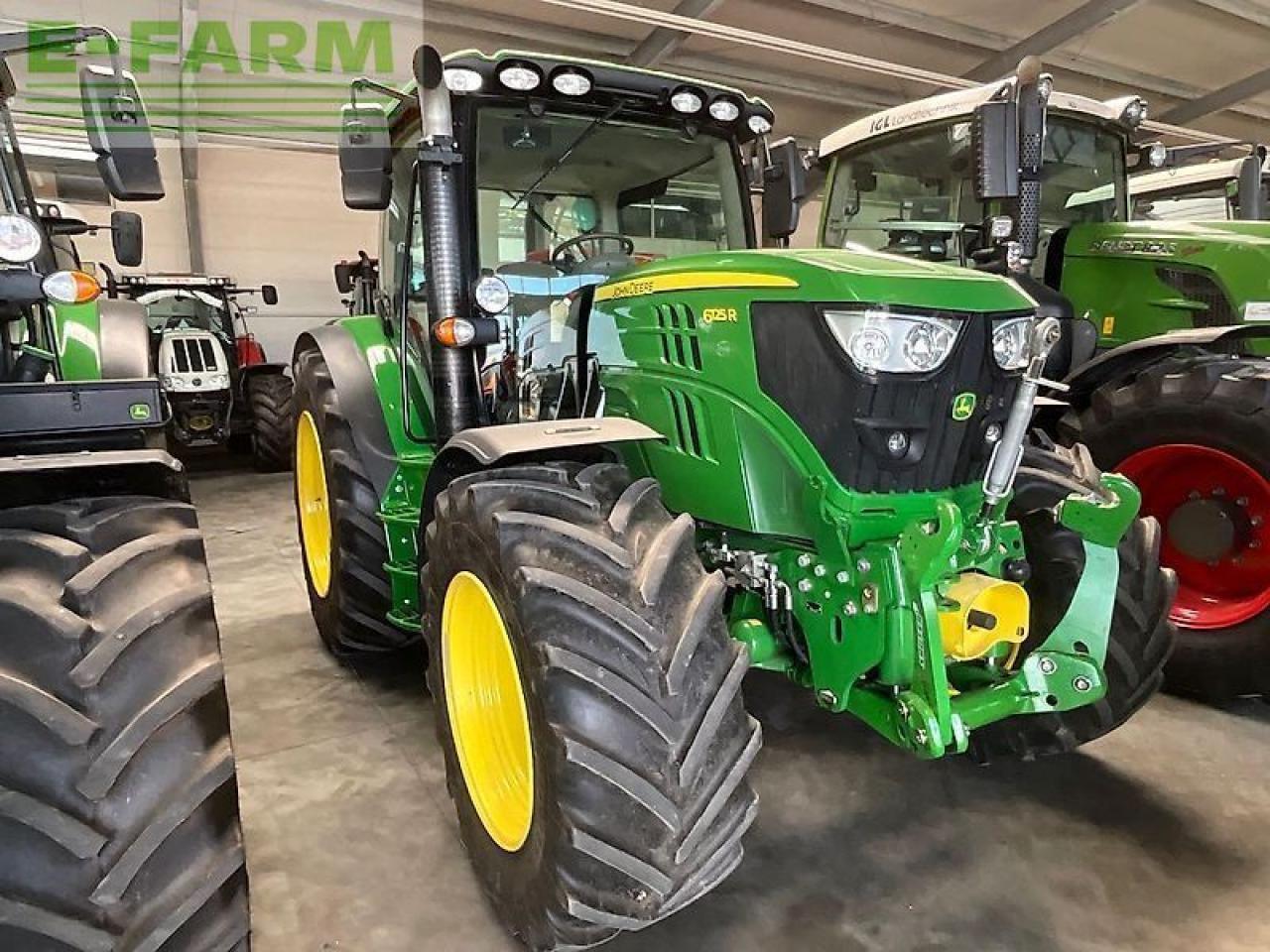 John Deere 6125 r - Traktor: 1 kép. John Deere 6125 r - Traktor: 1 kép.