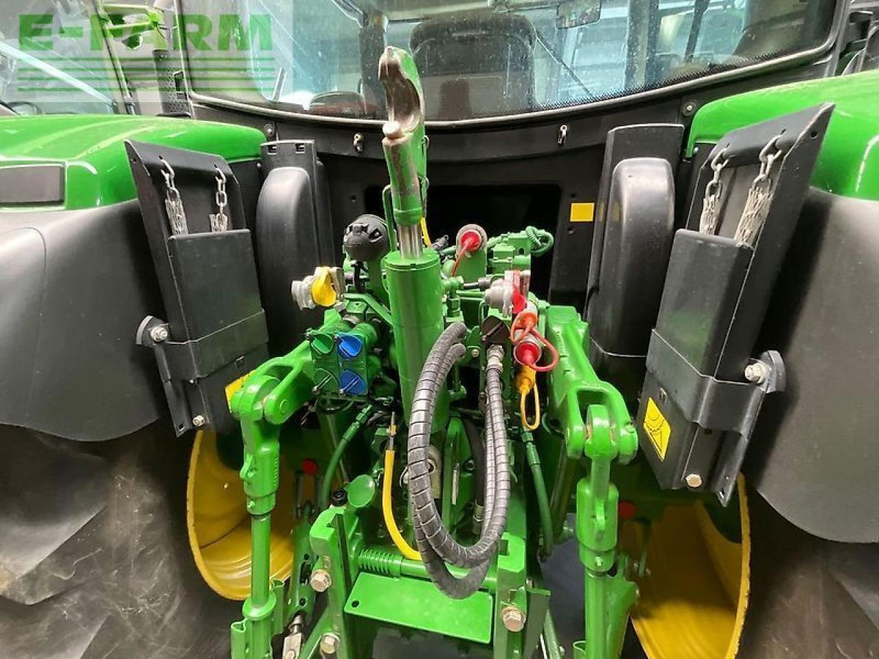 John Deere 6125 r - Traktor: 5 kép. John Deere 6125 r - Traktor: 5 kép.