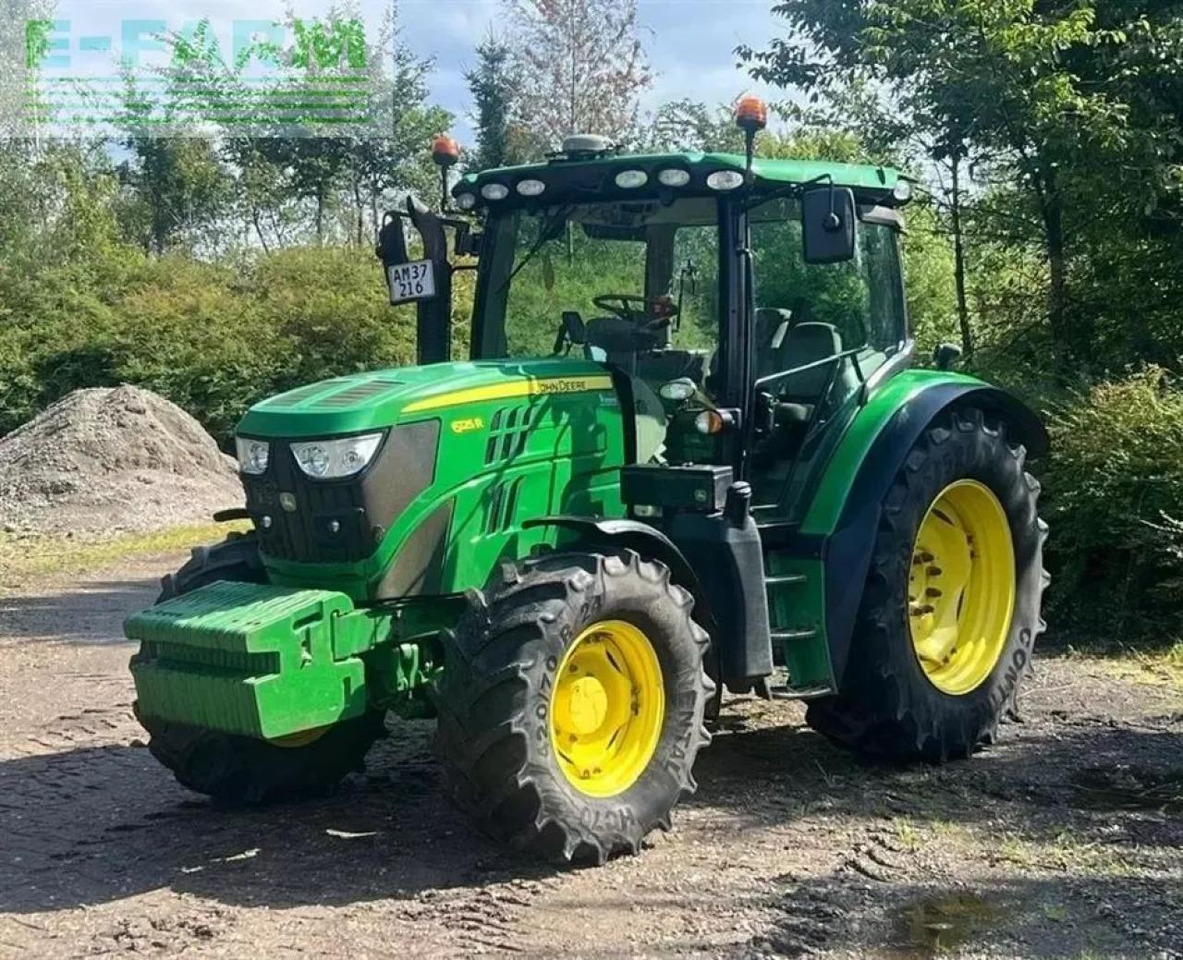 John Deere 6125r - Traktor: 1 kép. John Deere 6125r - Traktor: 1 kép.