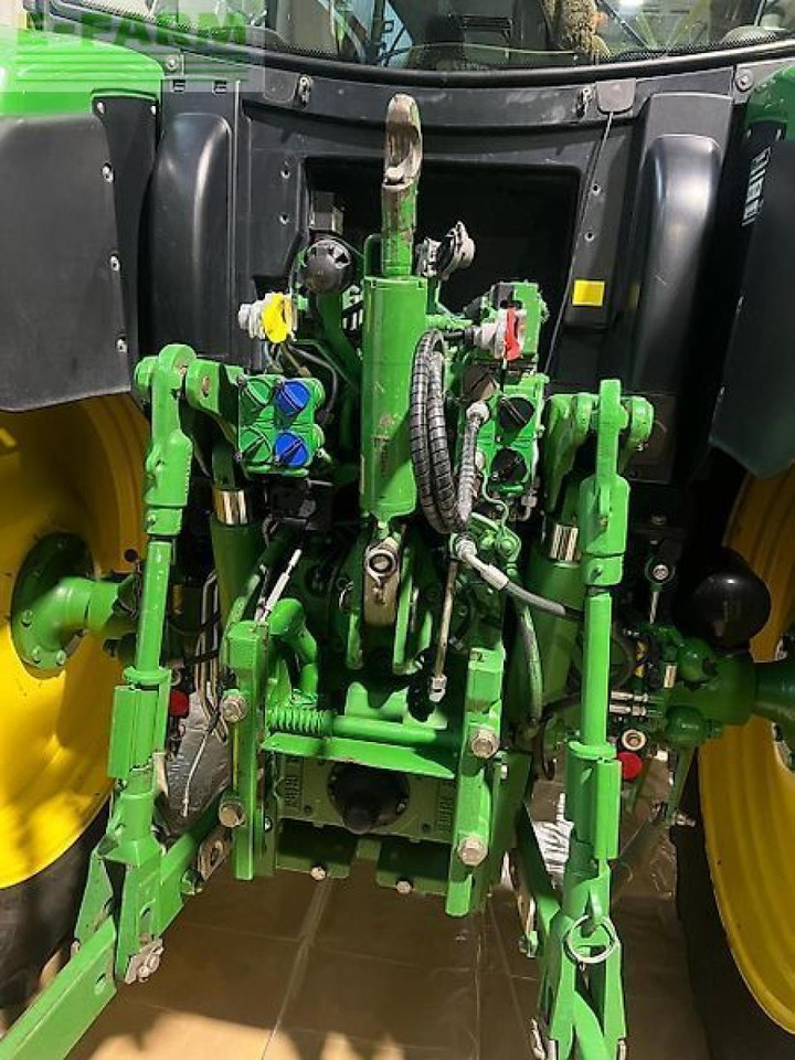 John Deere 6125r ultimate - Traktor: 3 kép. John Deere 6125r ultimate - Traktor: 3 kép.