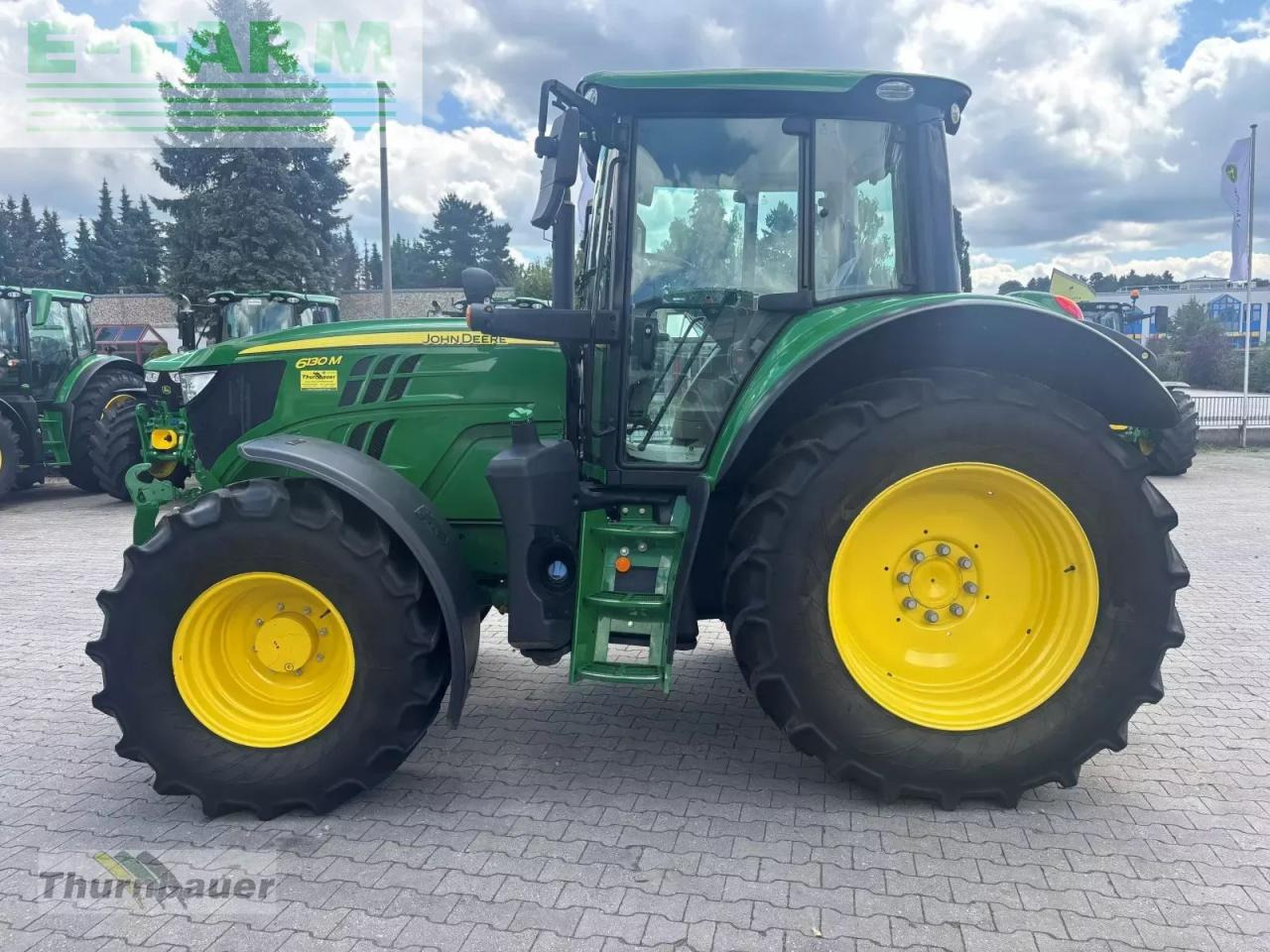 John Deere 6130m - Traktor: 3 kép. John Deere 6130m - Traktor: 3 kép.