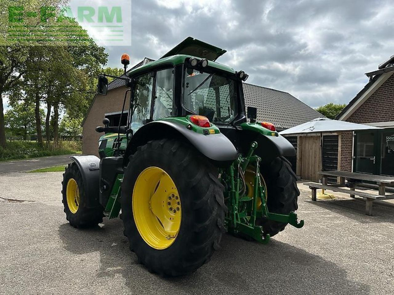 John Deere 6130m pq+ - Traktor: 3 kép. John Deere 6130m pq+ - Traktor: 3 kép.