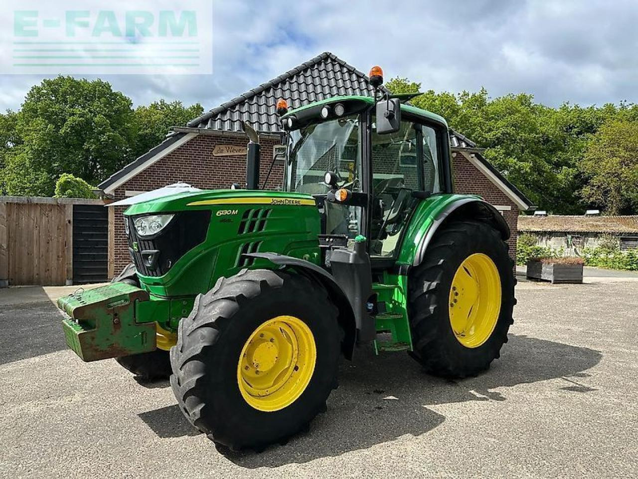 John Deere 6130m pq+ - Traktor: 1 kép. John Deere 6130m pq+ - Traktor: 1 kép.