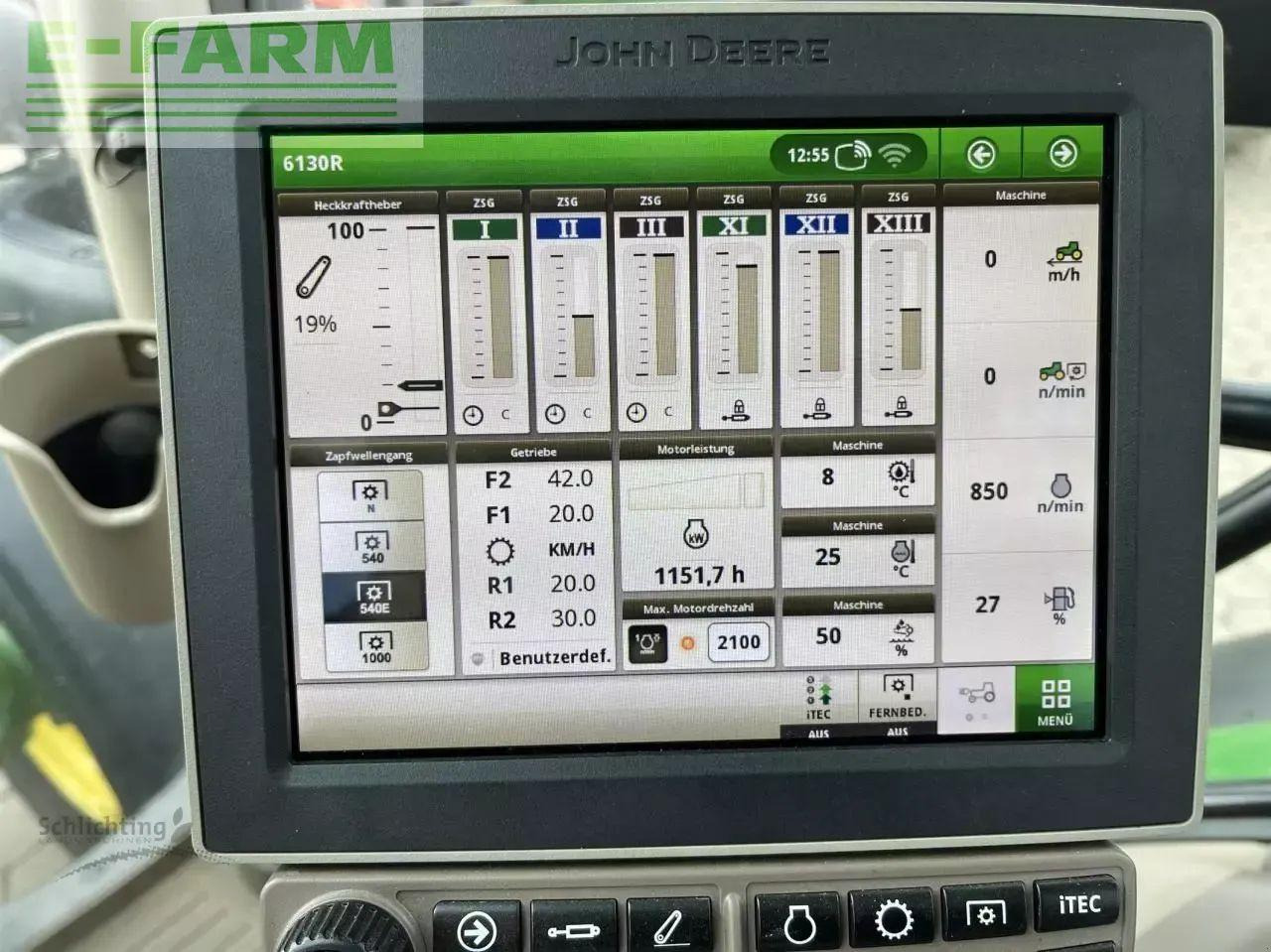 Traktor John Deere 6130r: 12 kép. Traktor John Deere 6130r: 12 kép.