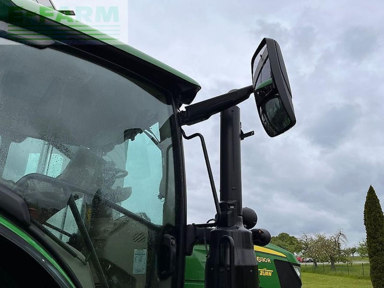 Traktor John Deere 6130r: 10 kép.