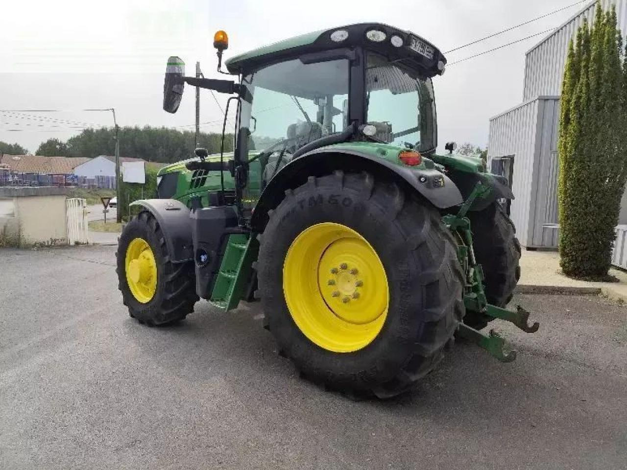 John Deere 6135r - Traktor: 5 kép. John Deere 6135r - Traktor: 5 kép.