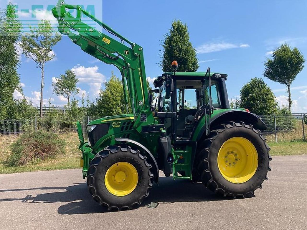 John Deere 6140m - Traktor: 1 kép. John Deere 6140m - Traktor: 1 kép.