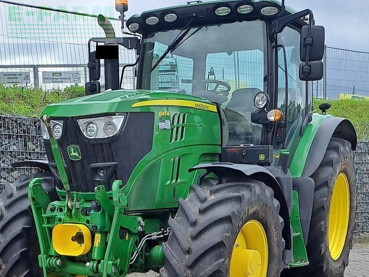 John Deere 6145r - Traktor: 1 kép. John Deere 6145r - Traktor: 1 kép.