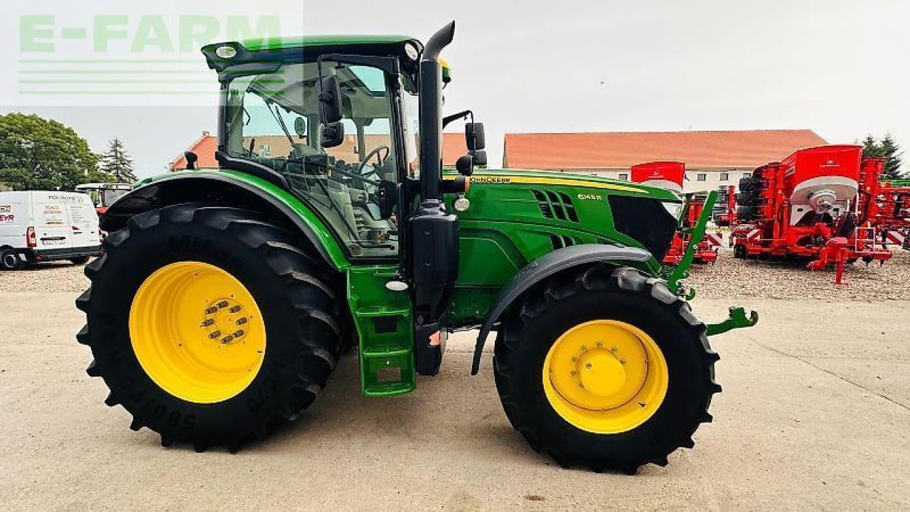 John Deere 6145r - Traktor: 2 kép. John Deere 6145r - Traktor: 2 kép.