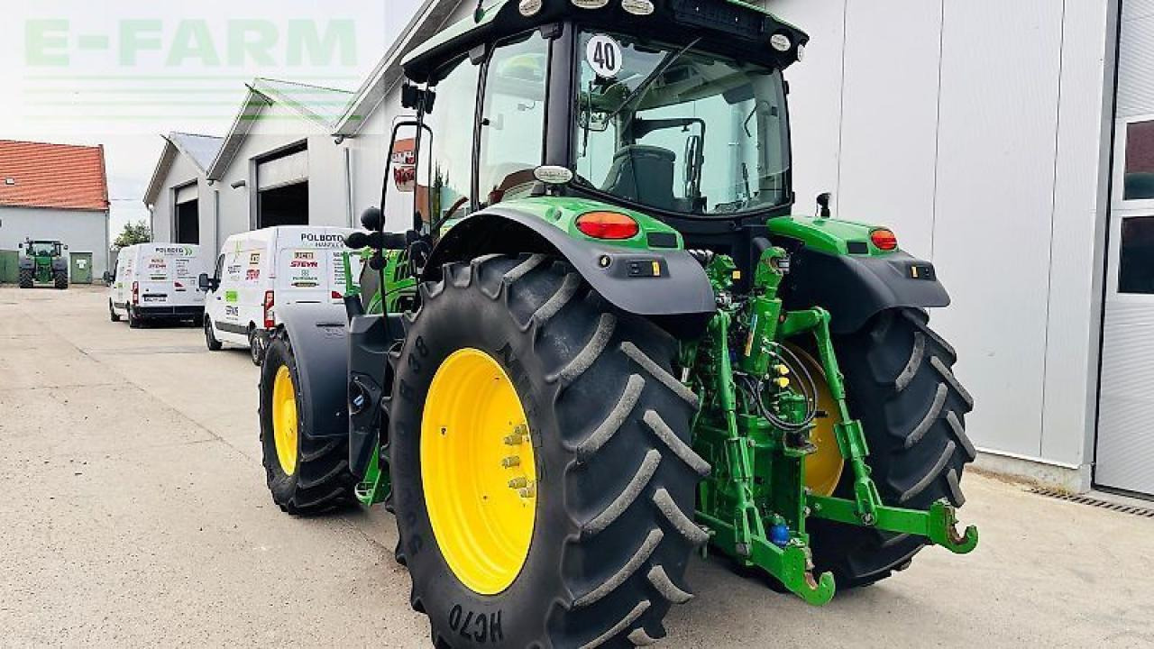 Traktor John Deere 6145r: 6 kép.