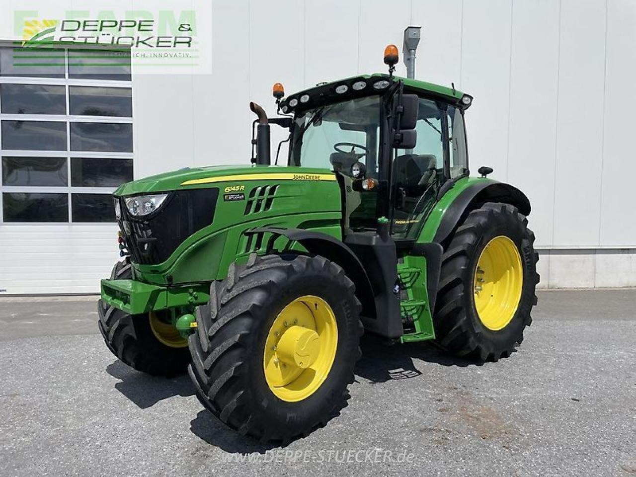 John Deere 6145r commandpro - Traktor: 1 kép. John Deere 6145r commandpro - Traktor: 1 kép.
